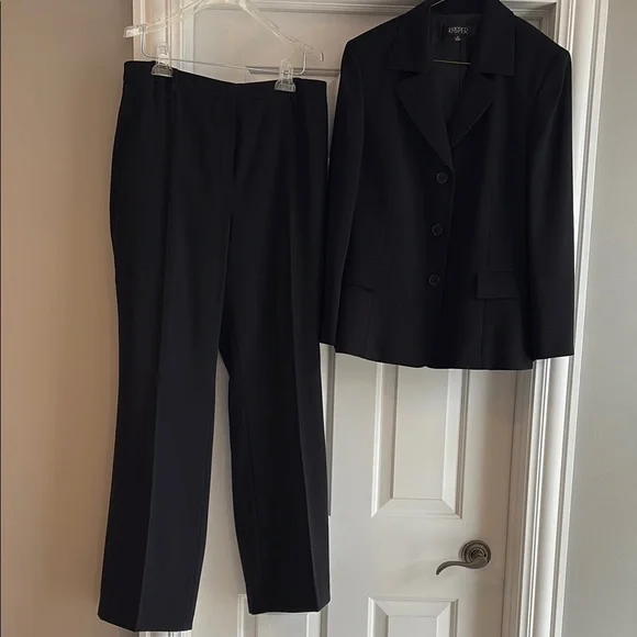Kasper Classic Black Suit, sz 12, no alterations, gently worn - Picture 2 of 6